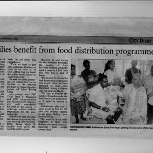newsp2nd_nov_food_dist2.jpg